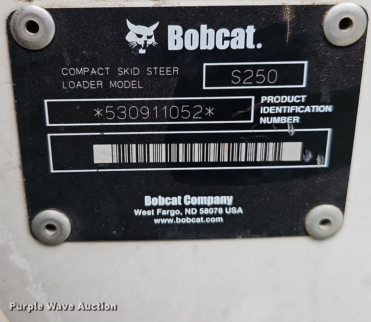 image for item DQ0112 2006 Bobcat S250  skid steer loader