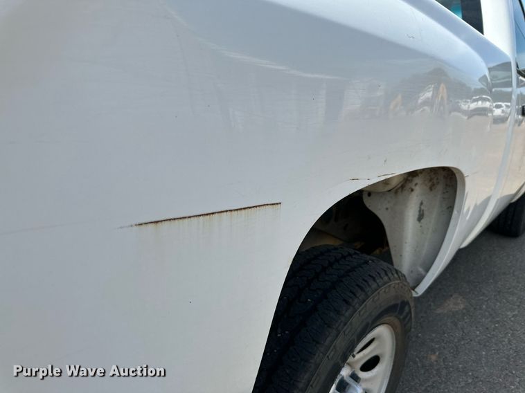 image for item DQ1338 2012 Chevrolet Silverado 1500  pickup truck