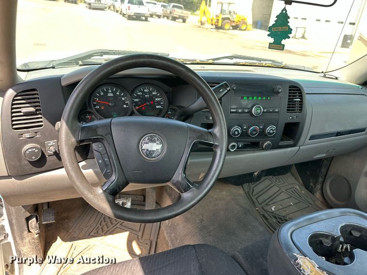 image for item DQ1338 2012 Chevrolet Silverado 1500  pickup truck