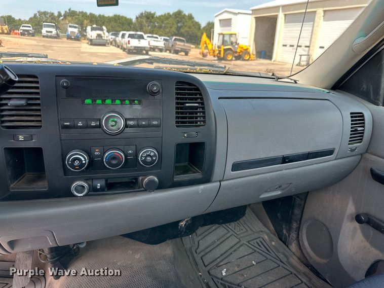 image for item DQ1338 2012 Chevrolet Silverado 1500  pickup truck