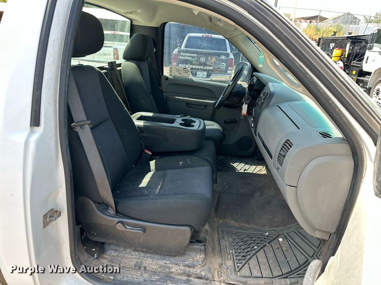 image for item DQ1338 2012 Chevrolet Silverado 1500  pickup truck