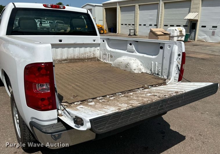 image for item DQ1338 2012 Chevrolet Silverado 1500  pickup truck