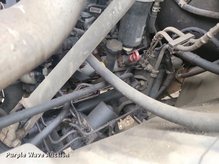 image for item DQ7516 2008 Chevrolet C5500  shuttle bus