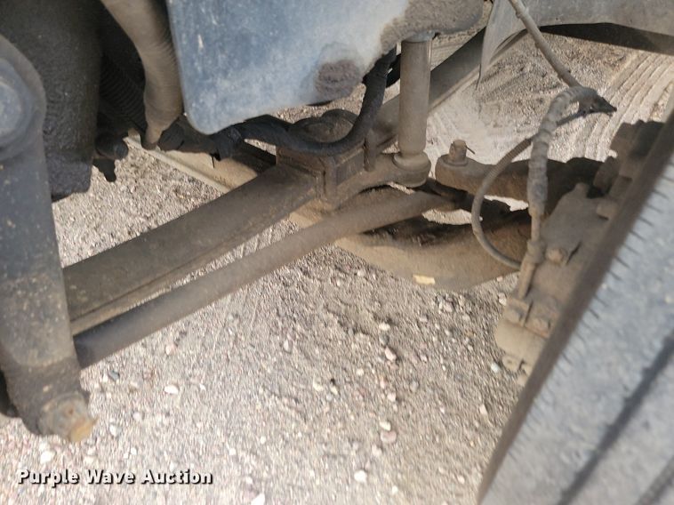 image for item DQ7516 2008 Chevrolet C5500  shuttle bus