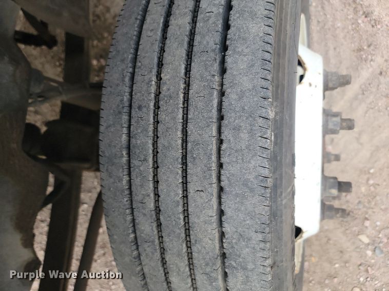 image for item DQ7516 2008 Chevrolet C5500  shuttle bus