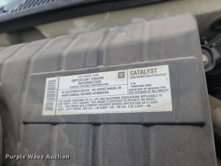 image for item DQ7517 2008 Chevrolet C5500  shuttle bus