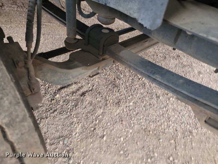 image for item DQ7517 2008 Chevrolet C5500  shuttle bus