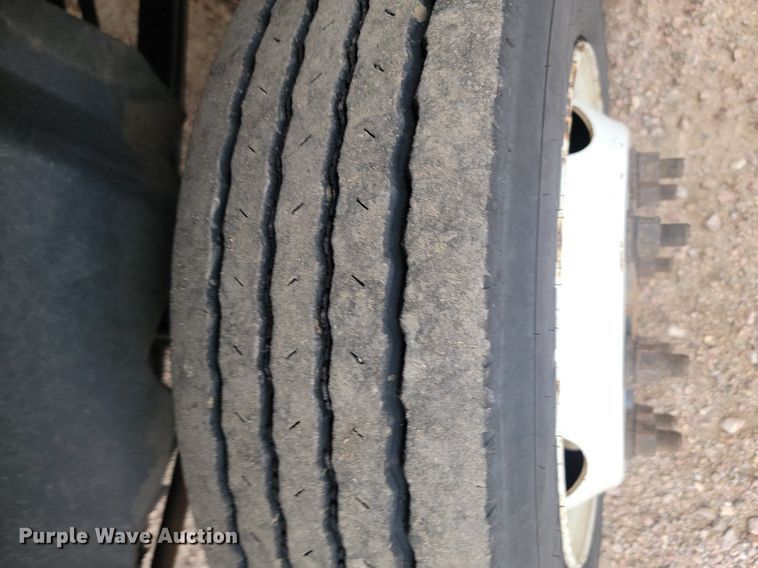 image for item DQ7517 2008 Chevrolet C5500  shuttle bus