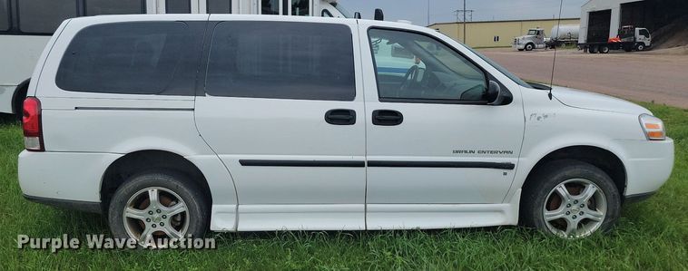 image for item DQ7518 2008 Chevrolet Uplander  van