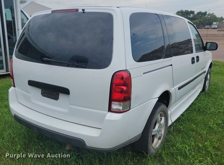 image for item DQ7518 2008 Chevrolet Uplander  van