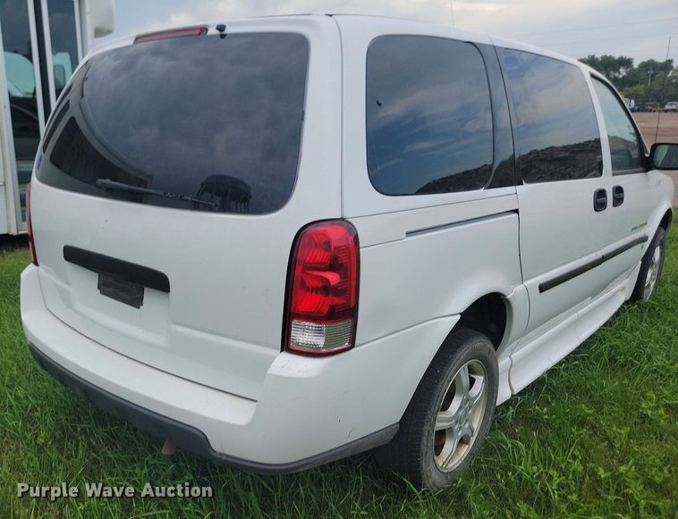 image for item DQ7518 2008 Chevrolet Uplander  van