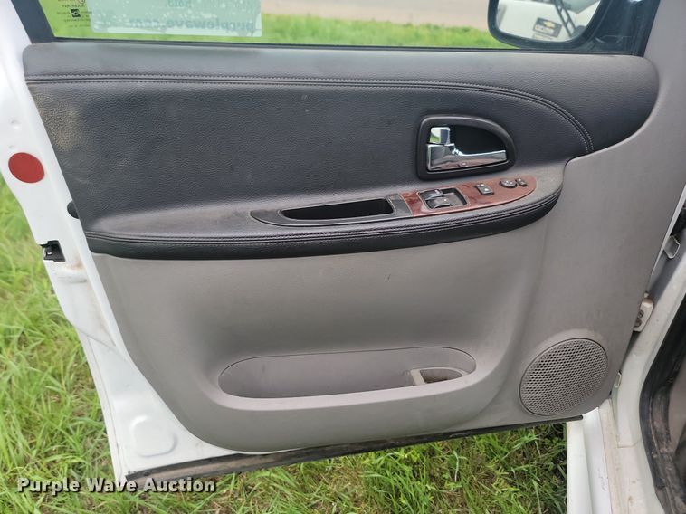 image for item DQ7518 2008 Chevrolet Uplander  van