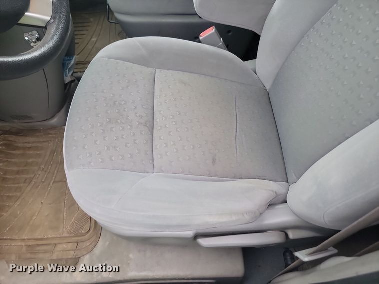 image for item DQ7518 2008 Chevrolet Uplander  van