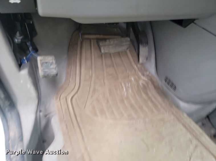 image for item DQ7518 2008 Chevrolet Uplander  van