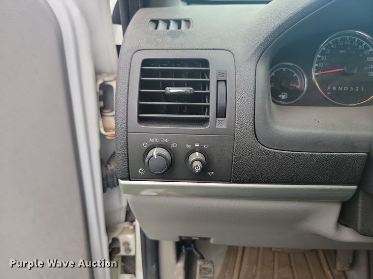 image for item DQ7518 2008 Chevrolet Uplander  van
