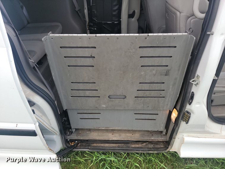 image for item DQ7518 2008 Chevrolet Uplander  van