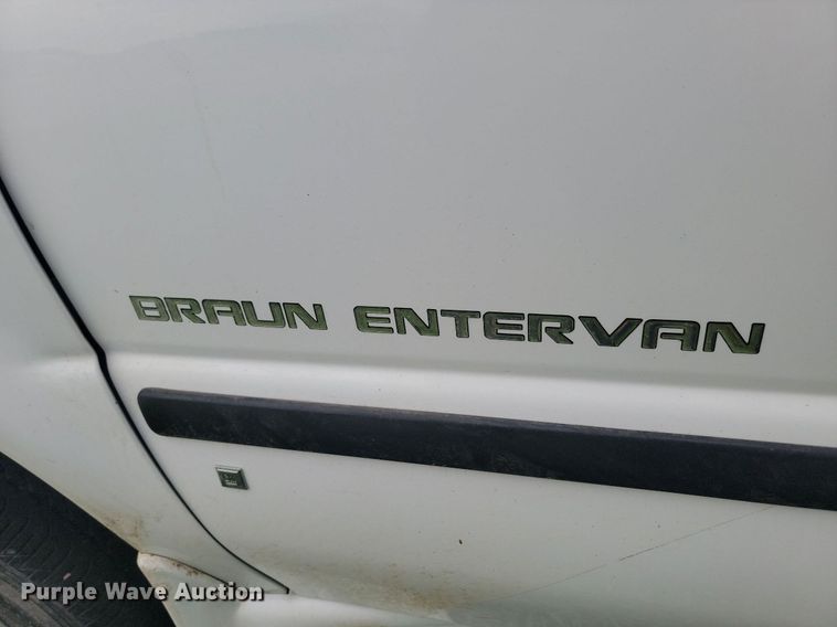 image for item DQ7518 2008 Chevrolet Uplander  van