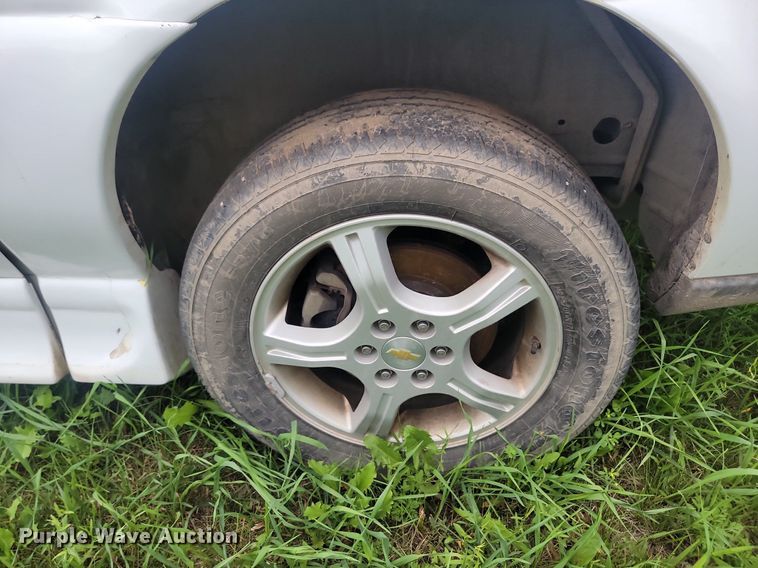 image for item DQ7518 2008 Chevrolet Uplander  van