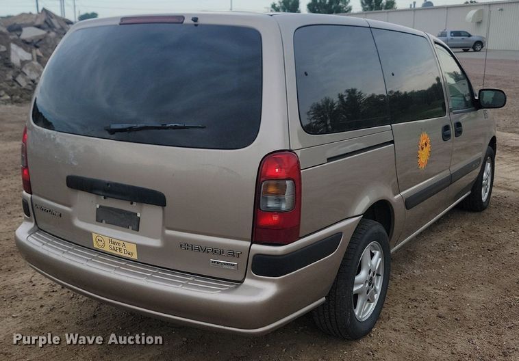 image for item DQ7519 2003 Chevrolet Venture  van