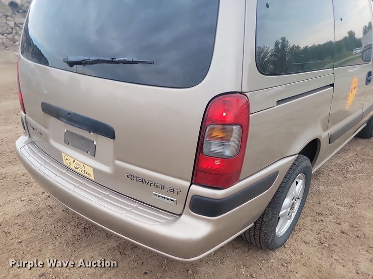 image for item DQ7519 2003 Chevrolet Venture  van