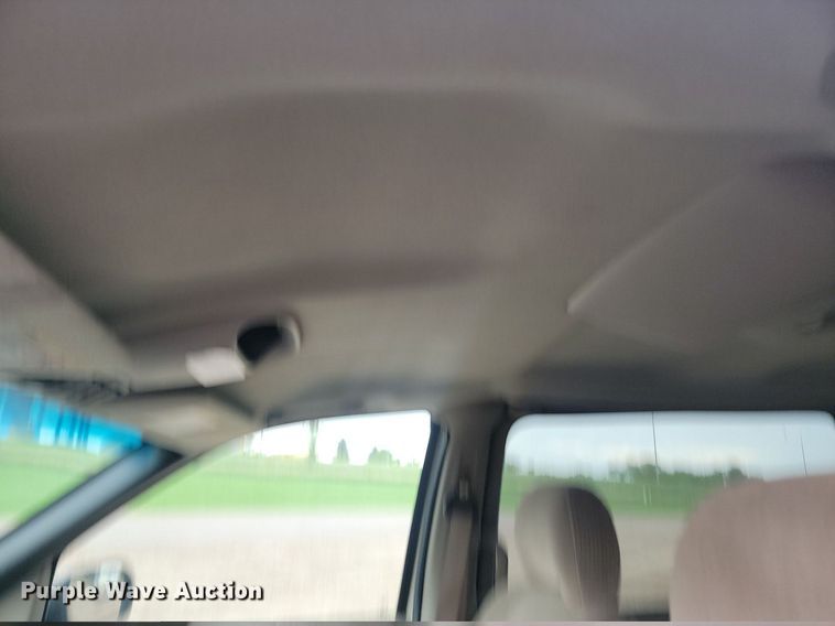 image for item DQ7519 2003 Chevrolet Venture  van