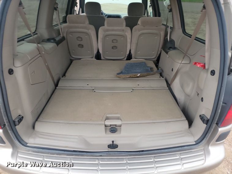 image for item DQ7519 2003 Chevrolet Venture  van