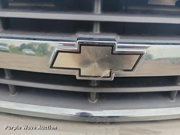 image for item DQ7519 2003 Chevrolet Venture  van