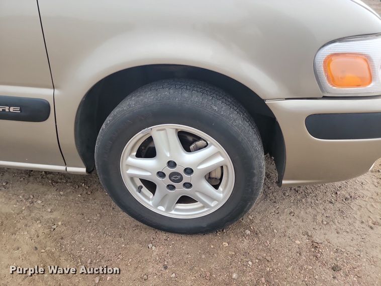 image for item DQ7519 2003 Chevrolet Venture  van