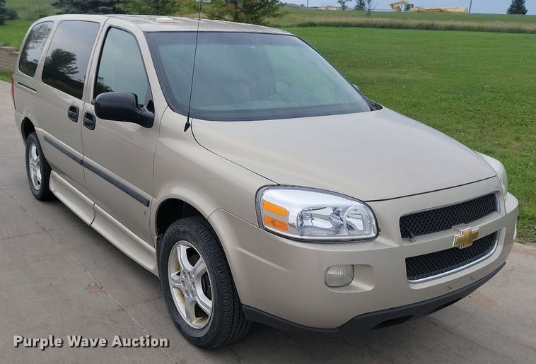 image for item DQ7520 2007 Chevrolet Uplander  van