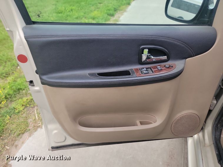 image for item DQ7520 2007 Chevrolet Uplander  van