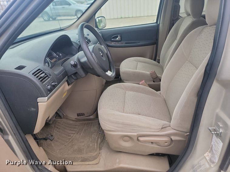 image for item DQ7520 2007 Chevrolet Uplander  van