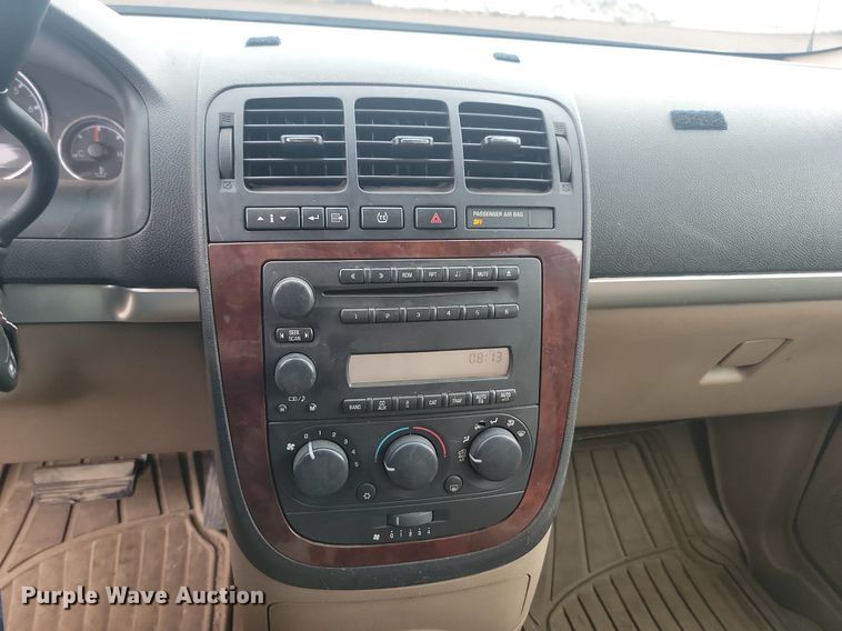 image for item DQ7520 2007 Chevrolet Uplander  van