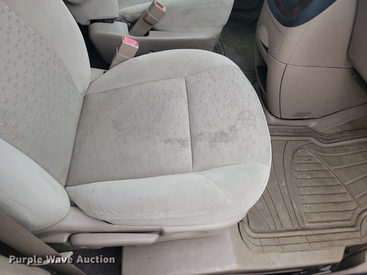 image for item DQ7520 2007 Chevrolet Uplander  van