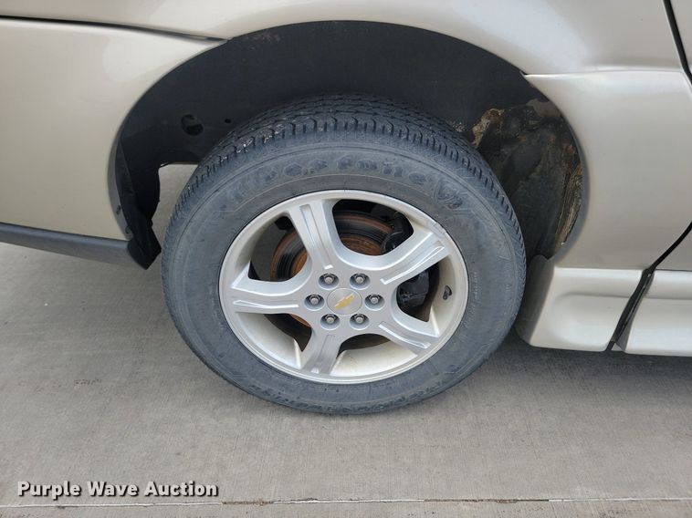 image for item DQ7520 2007 Chevrolet Uplander  van