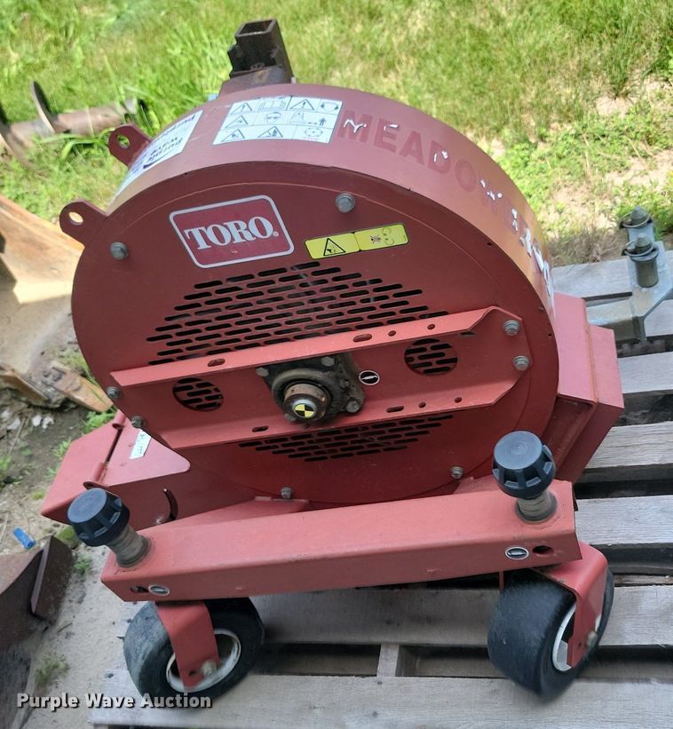 image for item DQ7521 2001 Toro 30855  blower