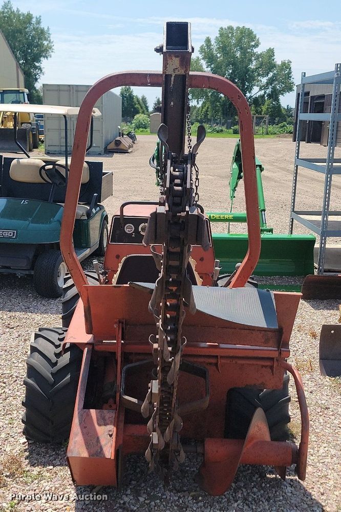 image for item DQ7522 Ditch Witch 1810  trencher