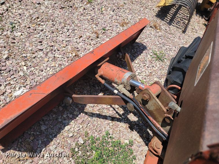 image for item DQ7522 Ditch Witch 1810  trencher