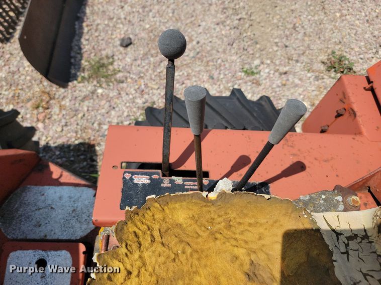 image for item DQ7522 Ditch Witch 1810  trencher