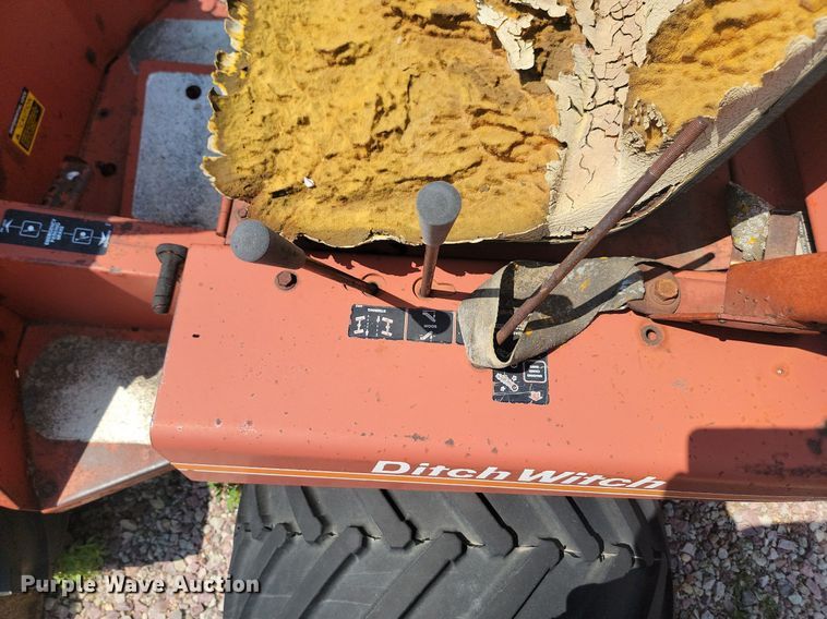 image for item DQ7522 Ditch Witch 1810  trencher