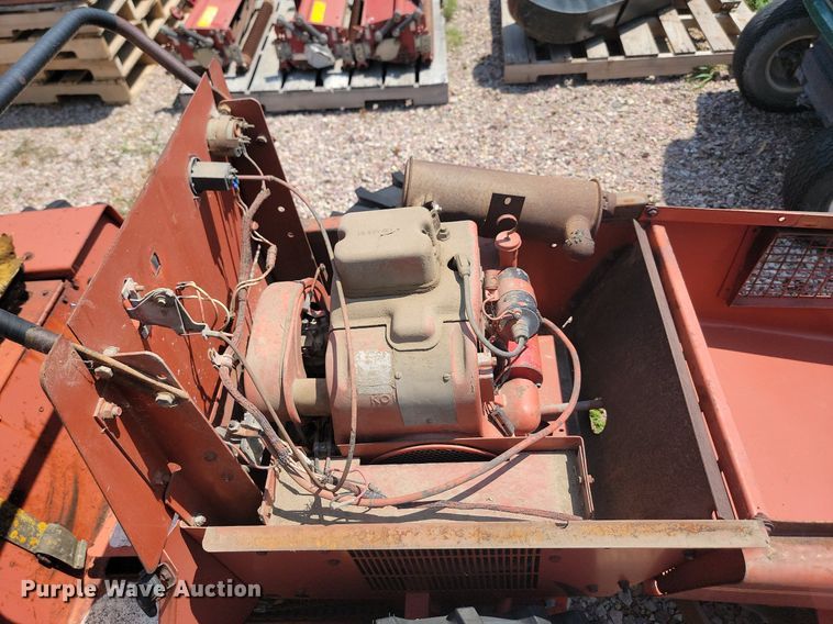 image for item DQ7522 Ditch Witch 1810  trencher