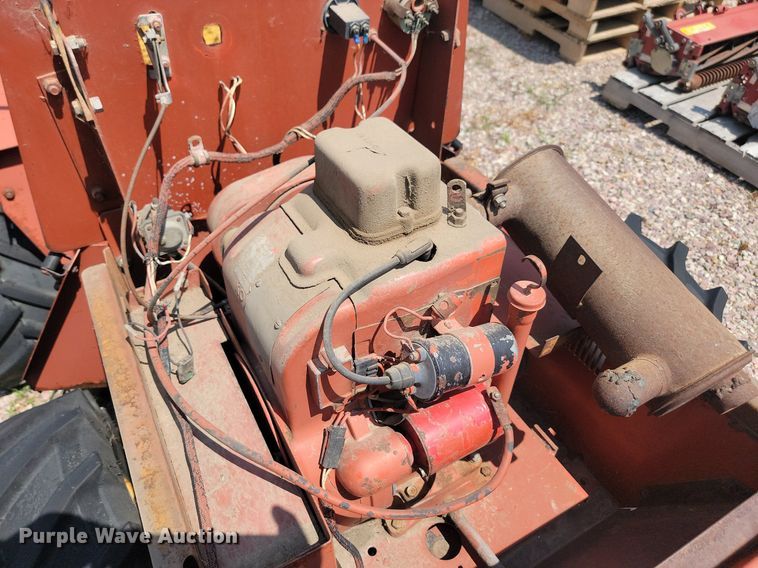 image for item DQ7522 Ditch Witch 1810  trencher