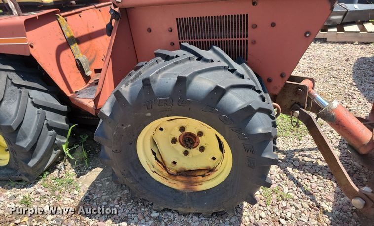 image for item DQ7522 Ditch Witch 1810  trencher