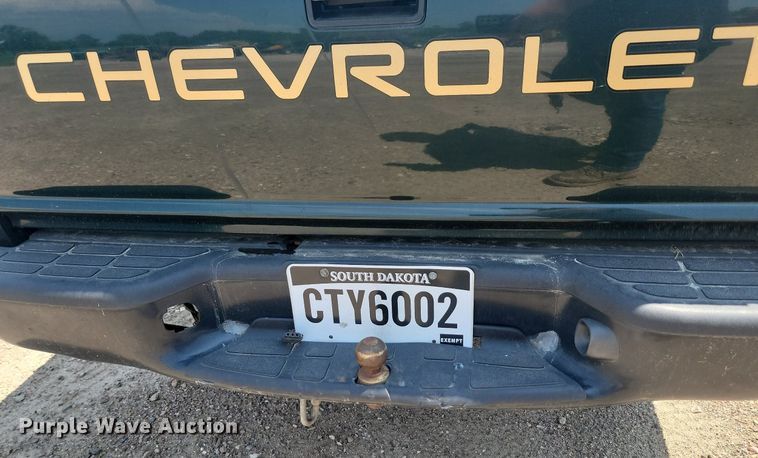 image for item DQ7523 2002 Chevrolet S10  Ext. Cab pickup truck