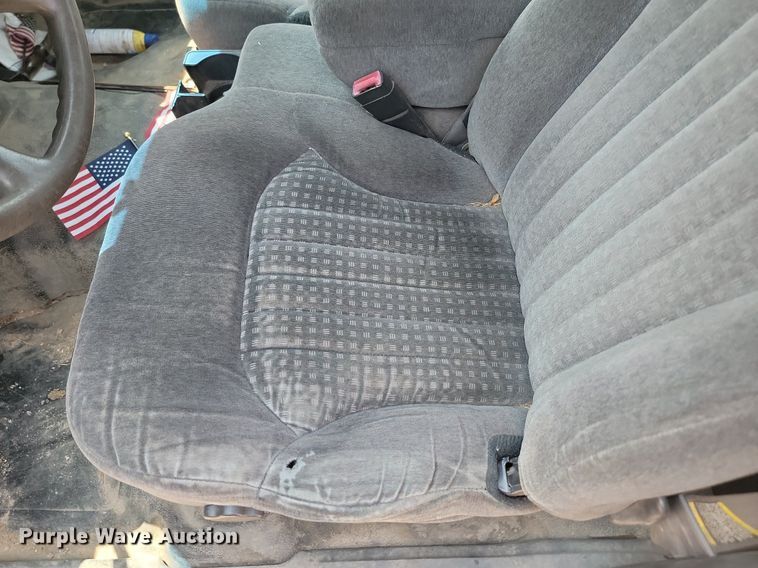 image for item DQ7523 2002 Chevrolet S10  Ext. Cab pickup truck