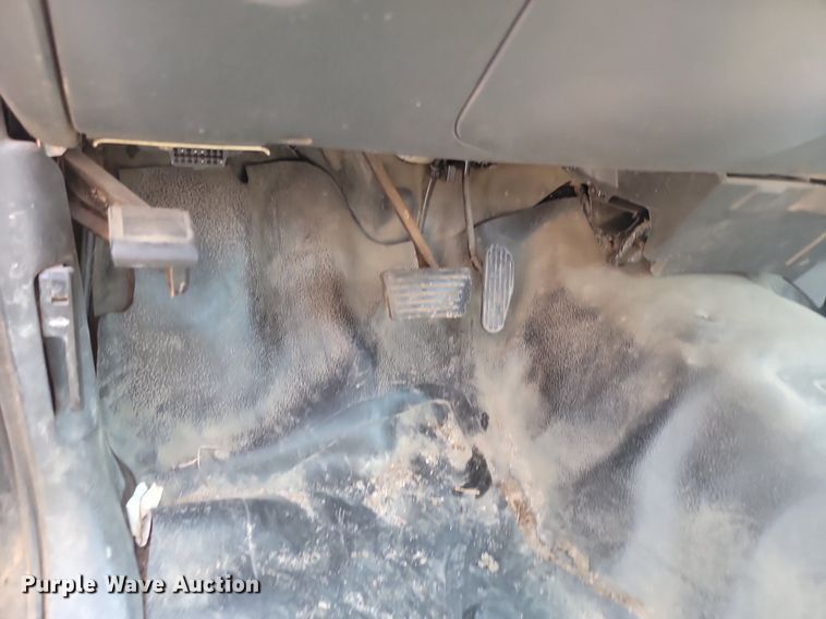 image for item DQ7523 2002 Chevrolet S10  Ext. Cab pickup truck