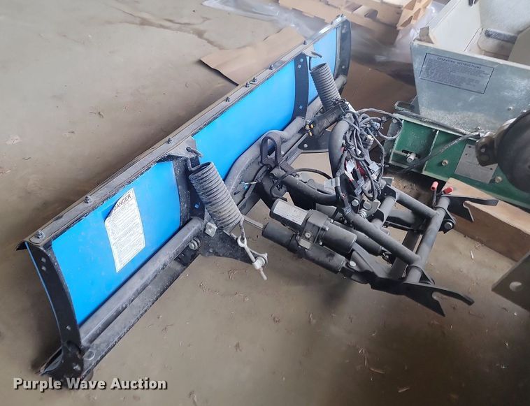 image for item DQ7524 Polaris  72" W snow plow