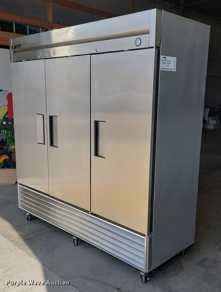 image for item DQ7527 True  refrigerator