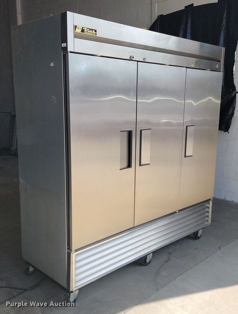 image for item DQ7527 True  refrigerator