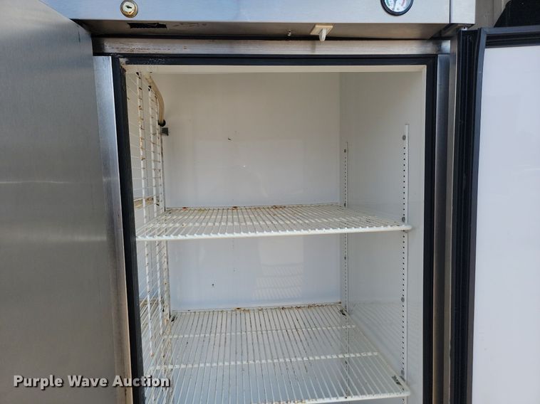 image for item DQ7527 True  refrigerator