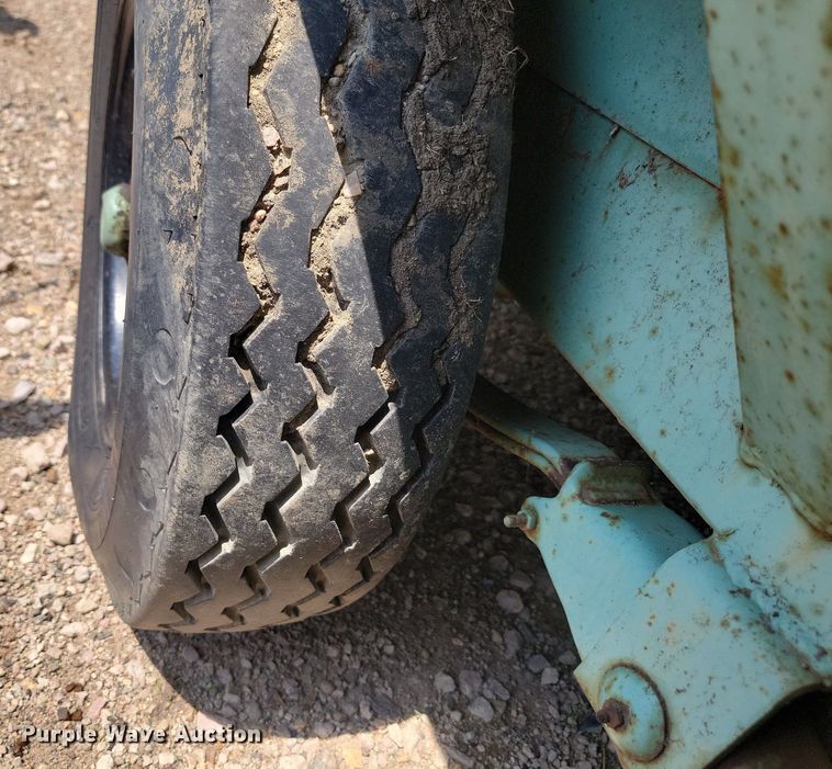 image for item DQ7528 1984 Car Mate  utility trailer